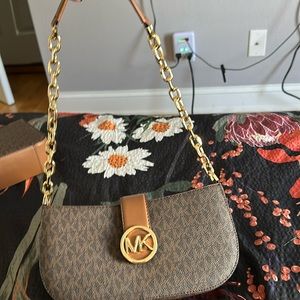 MICHEAL KORS PURSE